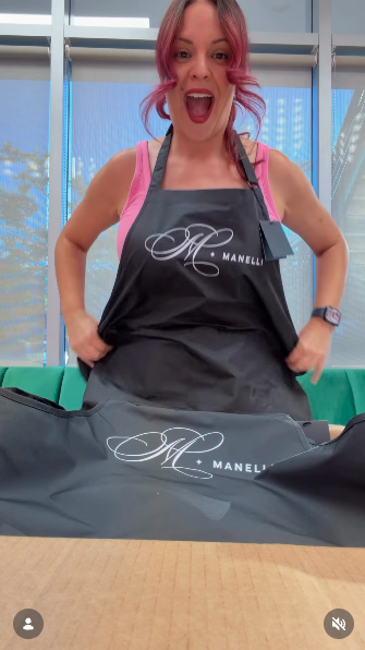 Manelli branded black stylist aprons unboxing
